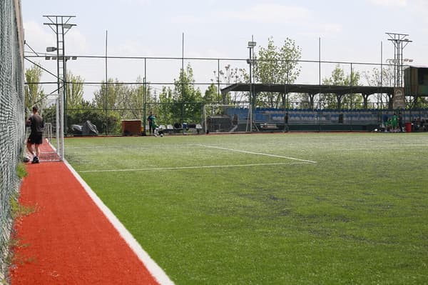 Aybesk Halı Saha - 14. Fotoğraf Aybesk Halı Saha - 14. Fotoğraf