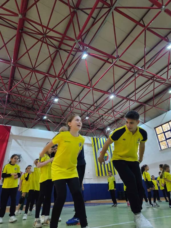 Fenerbahçe Spor Okulları - Eryaman - 27. Fotoğraf Fenerbahçe Spor Okulları - Eryaman - 27. Fotoğraf