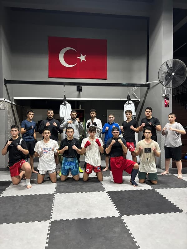 Serin Fight Academy - 7. Fotoğraf Serin Fight Academy - 7. Fotoğraf